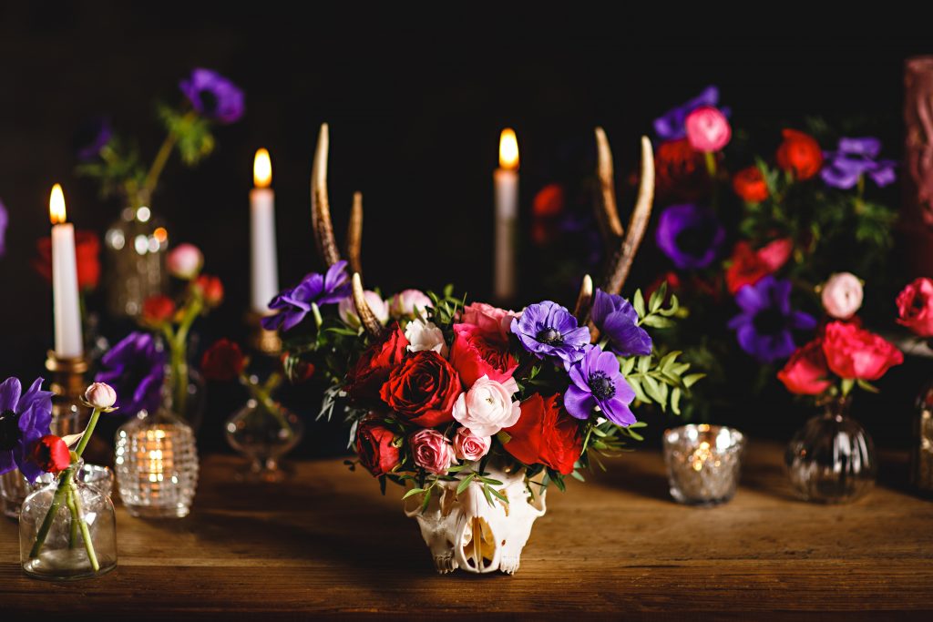Wedding flowers decorated with a skull